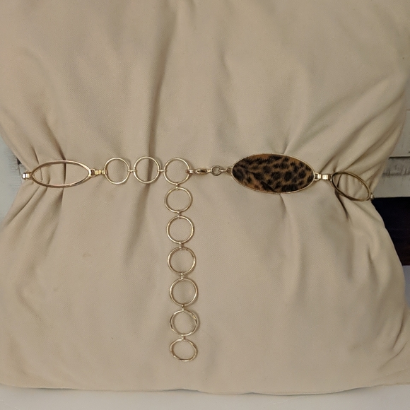 Accessories - Leopard print gold chain belt